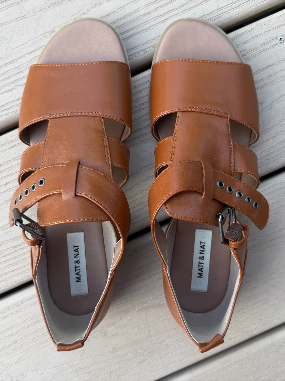 MATT & NAT Women's Tan Leather Slide Sandals